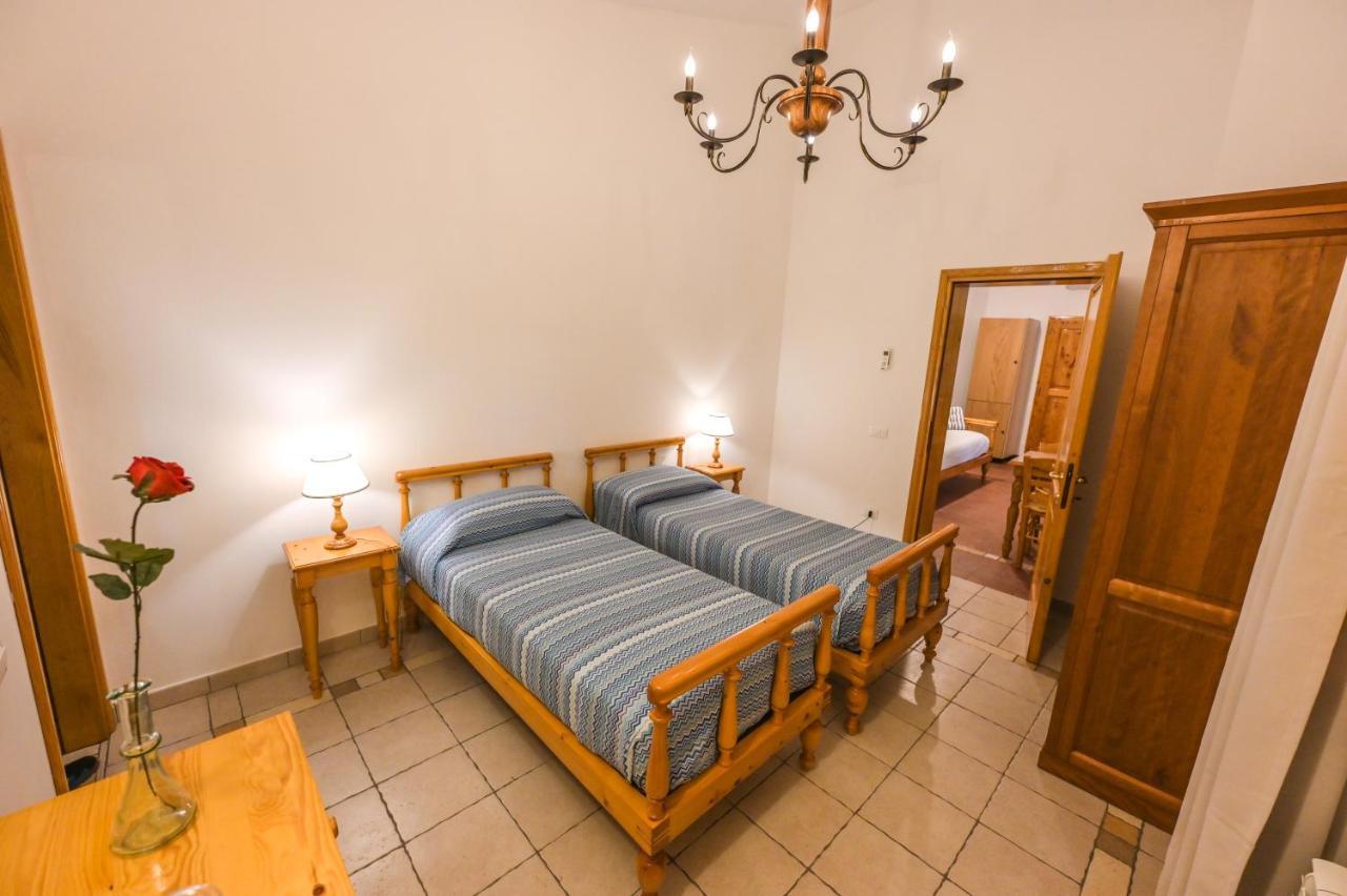 Agriturismo Poggio Al Pino Монтелупо-Фьорентино Экстерьер фото