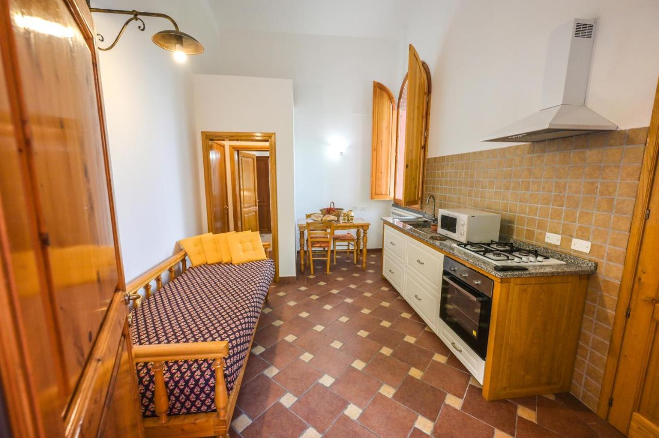 Agriturismo Poggio Al Pino Монтелупо-Фьорентино Экстерьер фото
