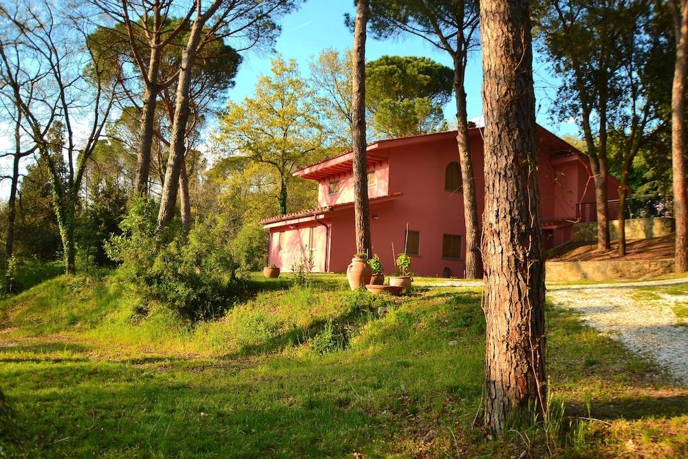 Agriturismo Poggio Al Pino Монтелупо-Фьорентино Экстерьер фото
