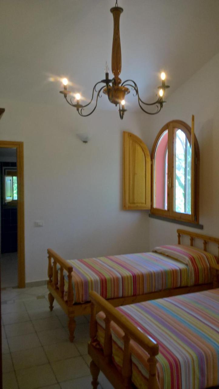 Agriturismo Poggio Al Pino Монтелупо-Фьорентино Экстерьер фото