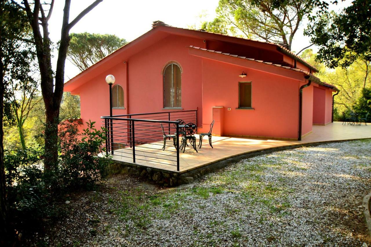 Agriturismo Poggio Al Pino Монтелупо-Фьорентино Экстерьер фото